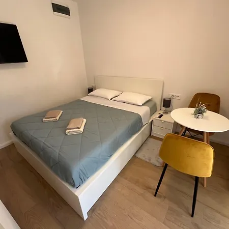 Oasis For Two, 30 Meters From Sea Zadar