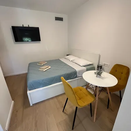 Oasis For Two, 30 Meters From Sea Apartment