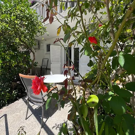 Oasis For Two, 30 Meters From Sea *