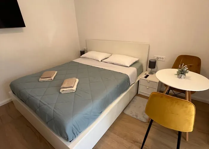 Oasis For Two, 30 Meters From Sea Zadar